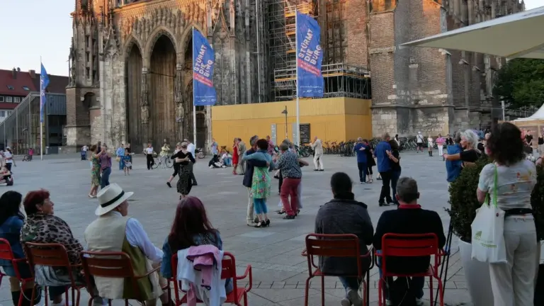 Münsterplatztango Open Air an drei Donnerstagen in Ulm