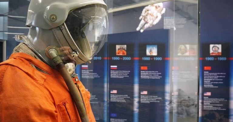 Raumfahrt hautnah: Sonderausstellung in der Flugwerft Schleißheim