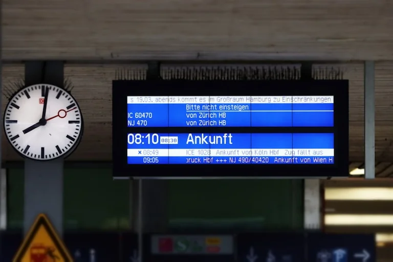 DB-Reiseauskunft am 18. August: Verbindung neu prüfen