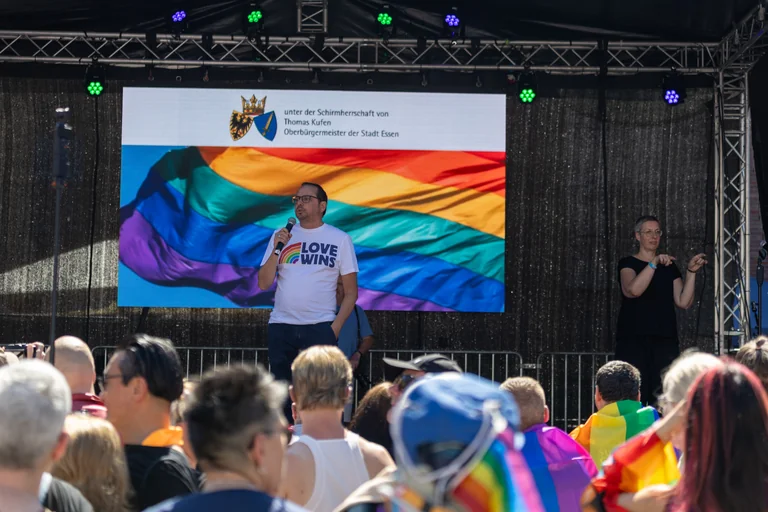 Essen setzt beim ruhrPRIDE ein Zeichen für Sicherheit