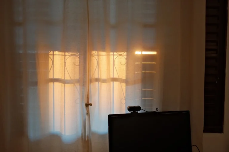 Morgenlicht im Homeoffice: So stärkt es die Konzentration