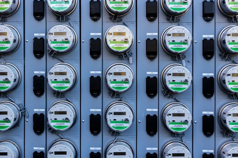 Netzentgelte 2027: Deckelt die Bundesnetzagentur bis September 2026?