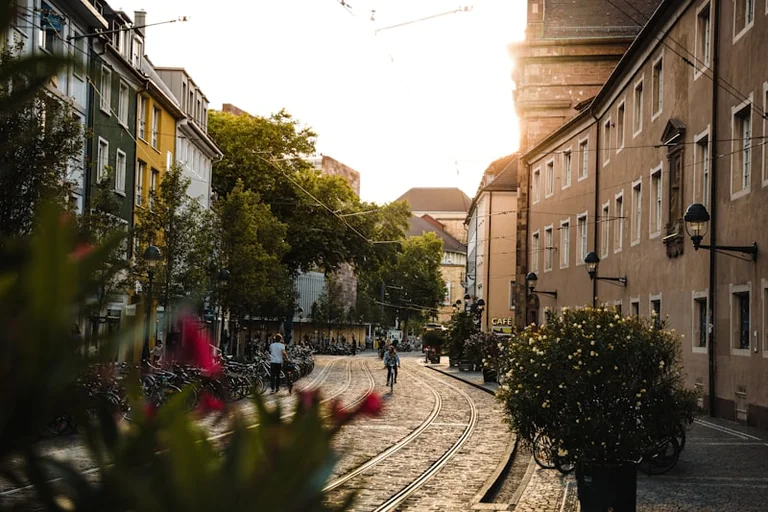 Regensburgs Machtzentralen: Historische Führung am Rathausplatz: what residents need to know