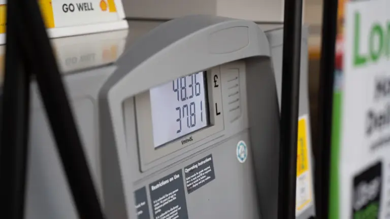 Spritpreise am 8. August: Regionaler Vergleich und Spartipps