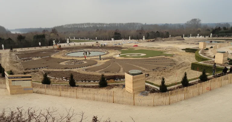 Latona-Becken im Park des Schlosses Versailles