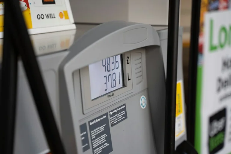 Spritpreise vergleichen: So tanken Sie 2026 günstiger